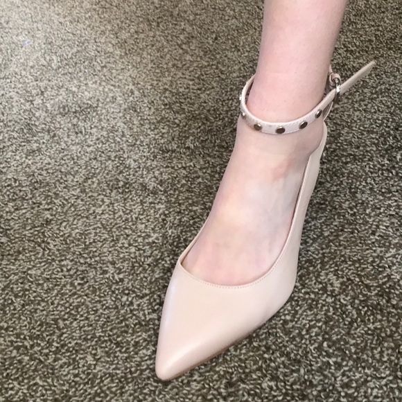 Womens Hills - Picture 5 of 5